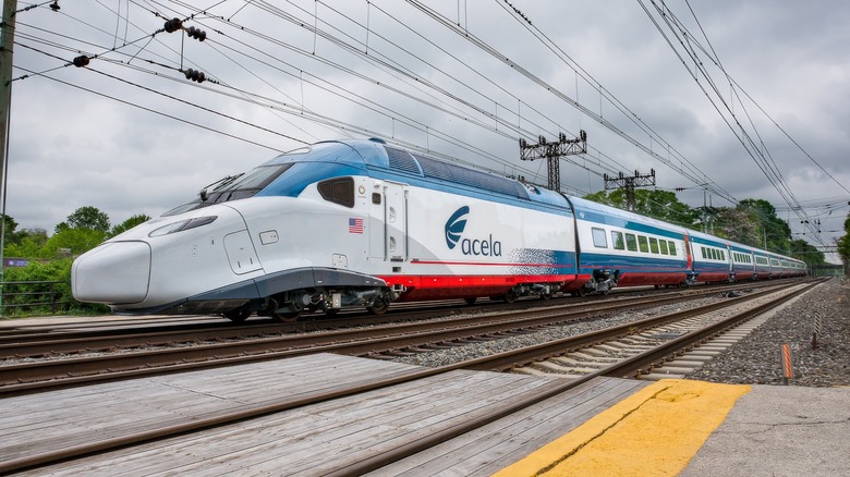 A new Acela trainset during a pre-production test run