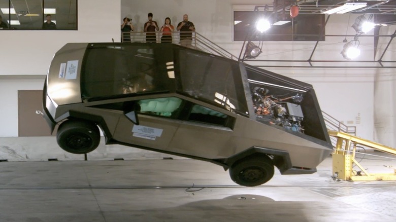 Tesla Cybertruck crash test