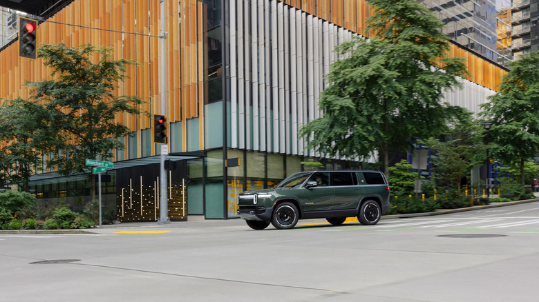 A Rivian R1S SUV