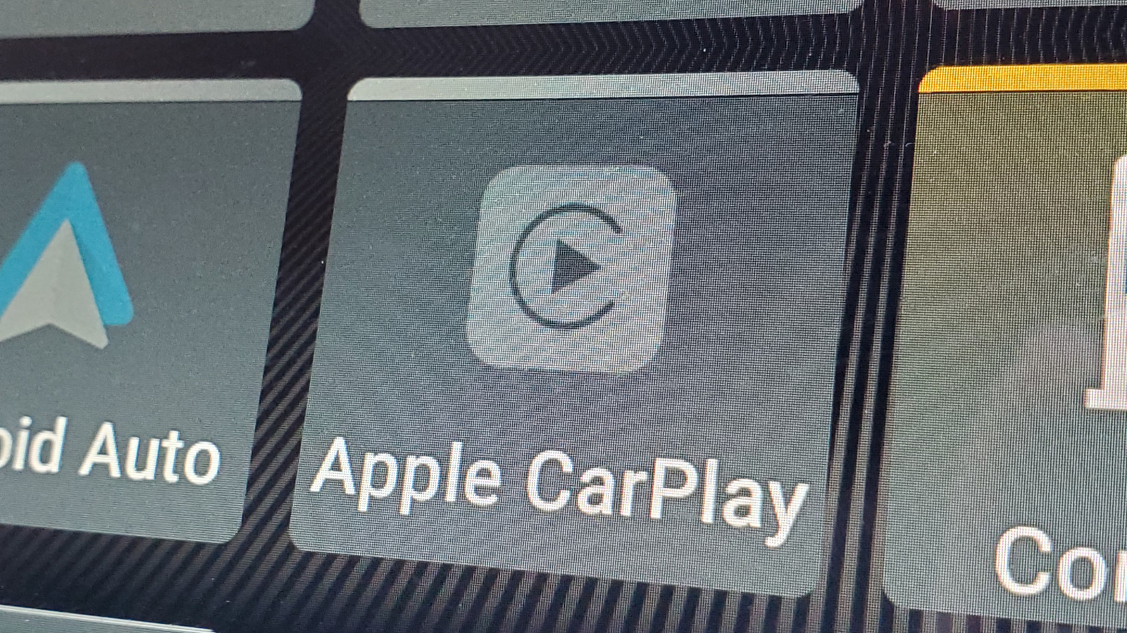 Sick Of CarPlay Auto-Connecting? Here's How To Shut It Down For Good