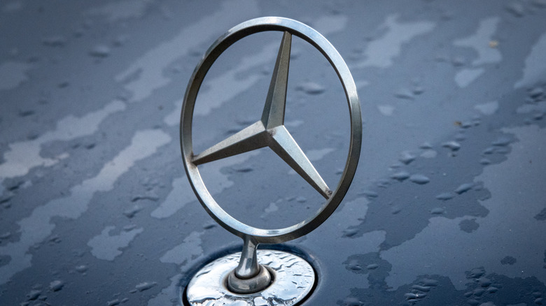 Mercedes-Benz emblem