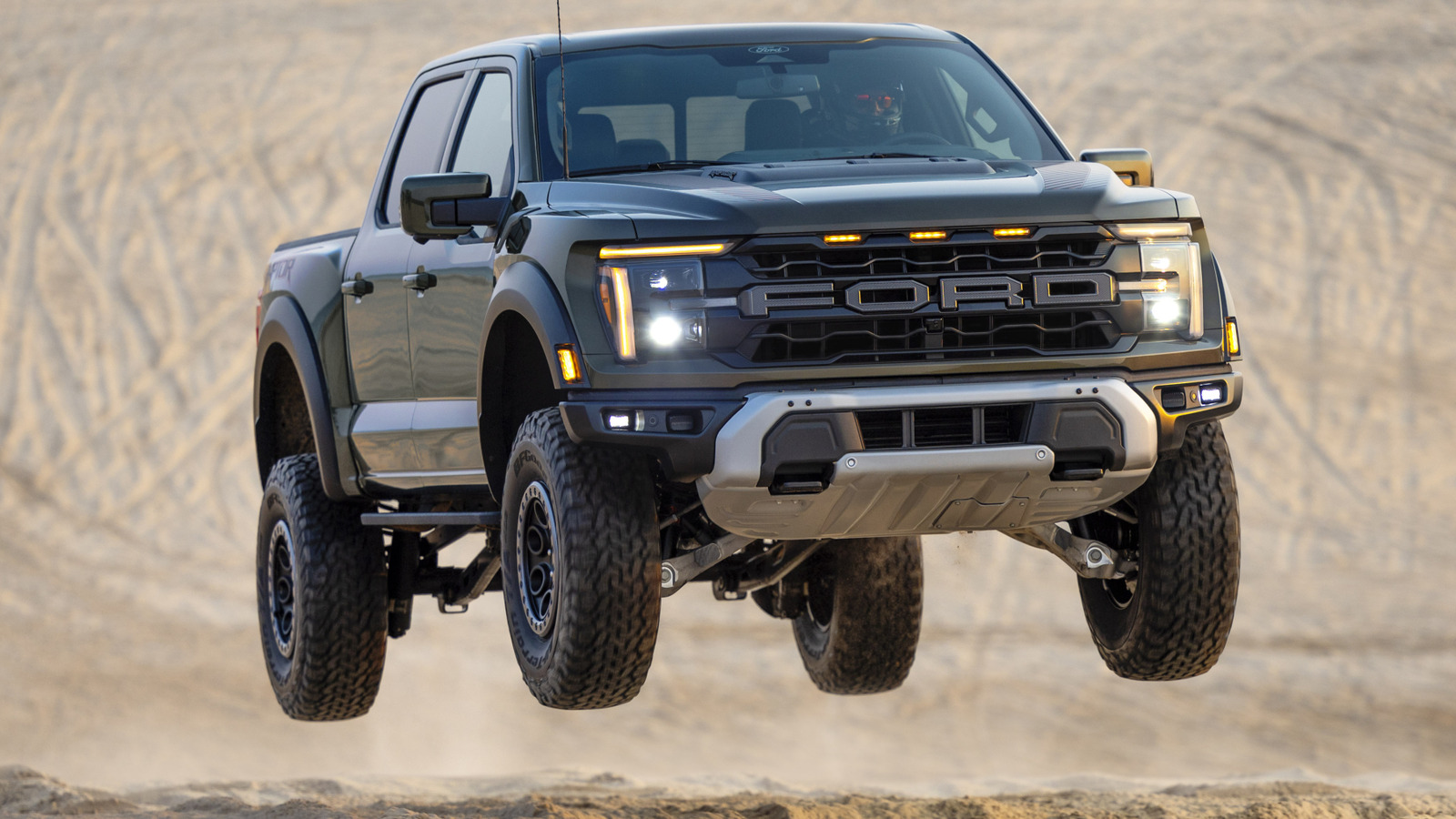 The Average Ford F-150 Buyer Is Paying Over $900 A Month