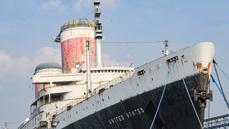 A photo of the front of the SS United States.