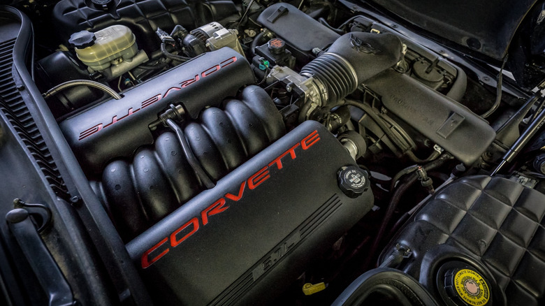 A photo of an LS1 V8 engine in a Corvette.