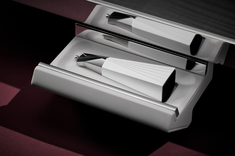 Hidden piece in the Rolls-Royce chess set