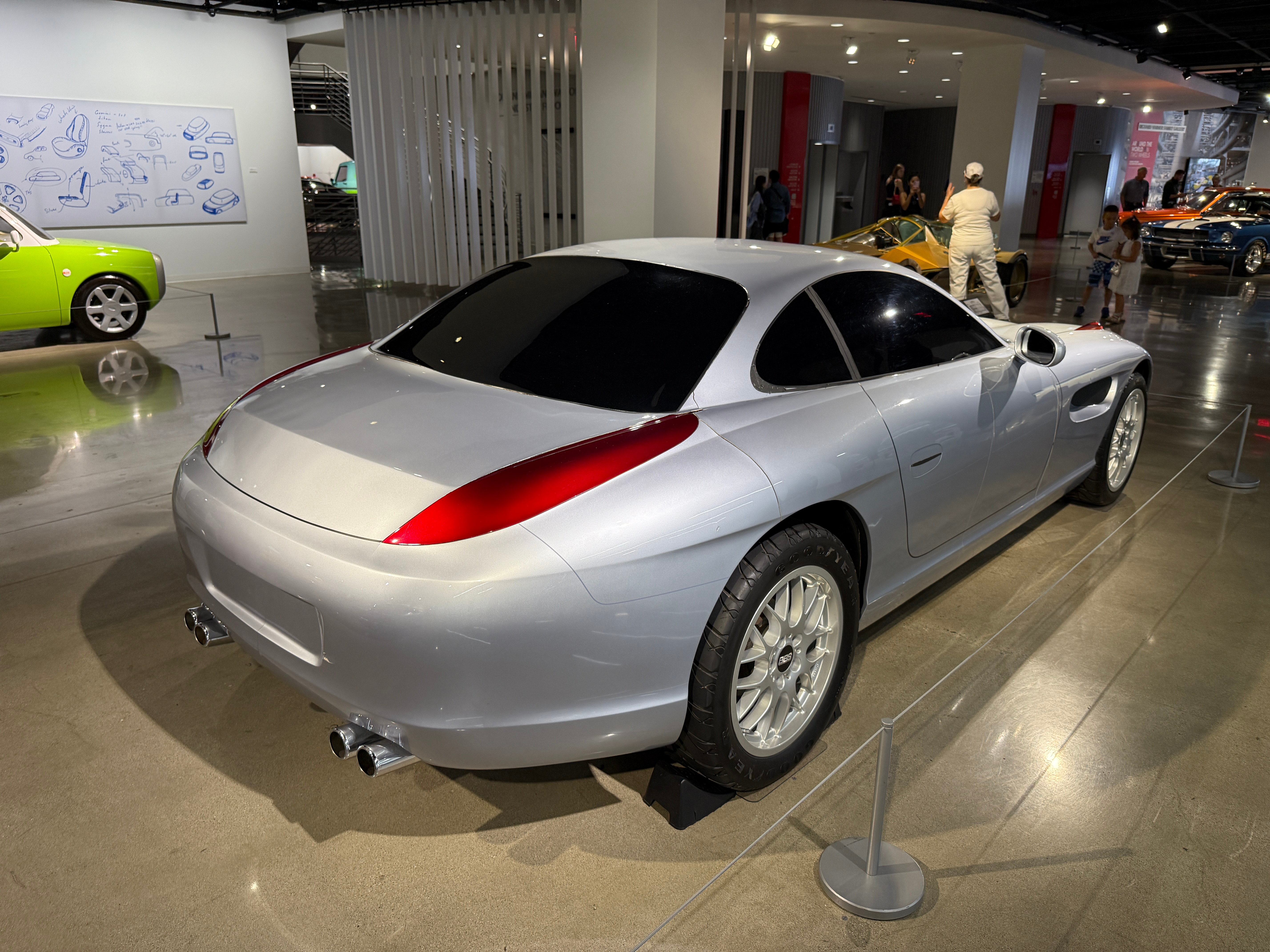 Rear 3/4 view of the silver Chrysler Lugano concept model