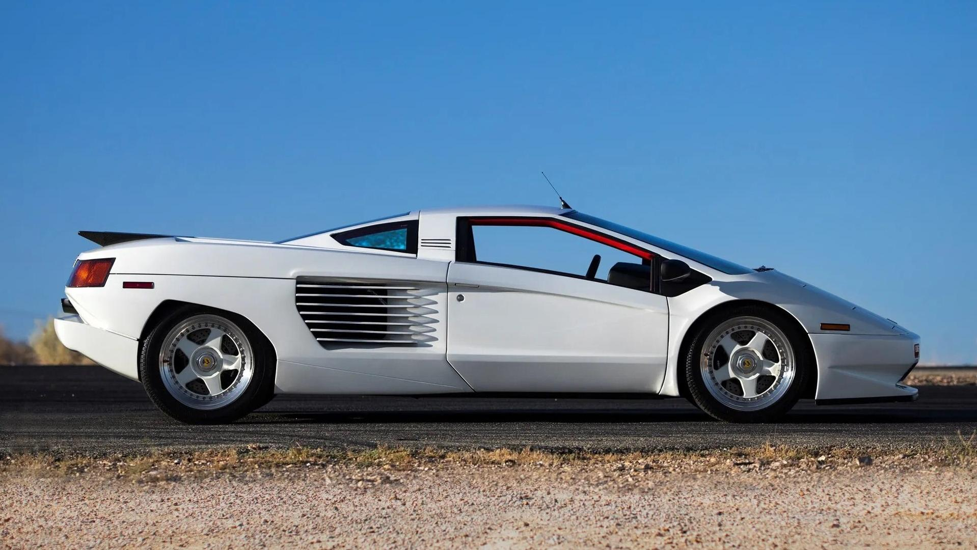 Side view of a white Cizeta-Moroder V16T