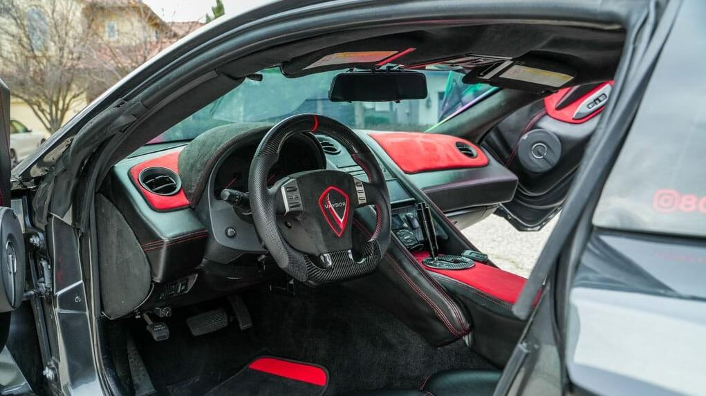 Vaydor G35 interior