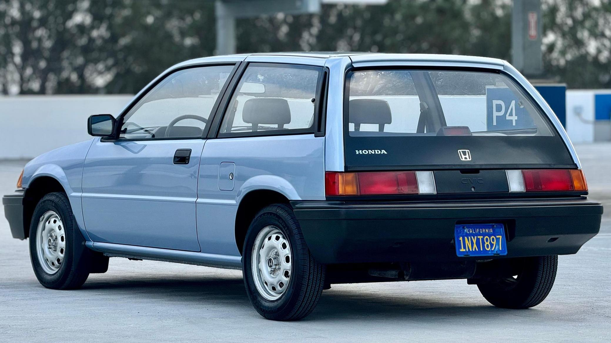 1986 Honda Civic rear