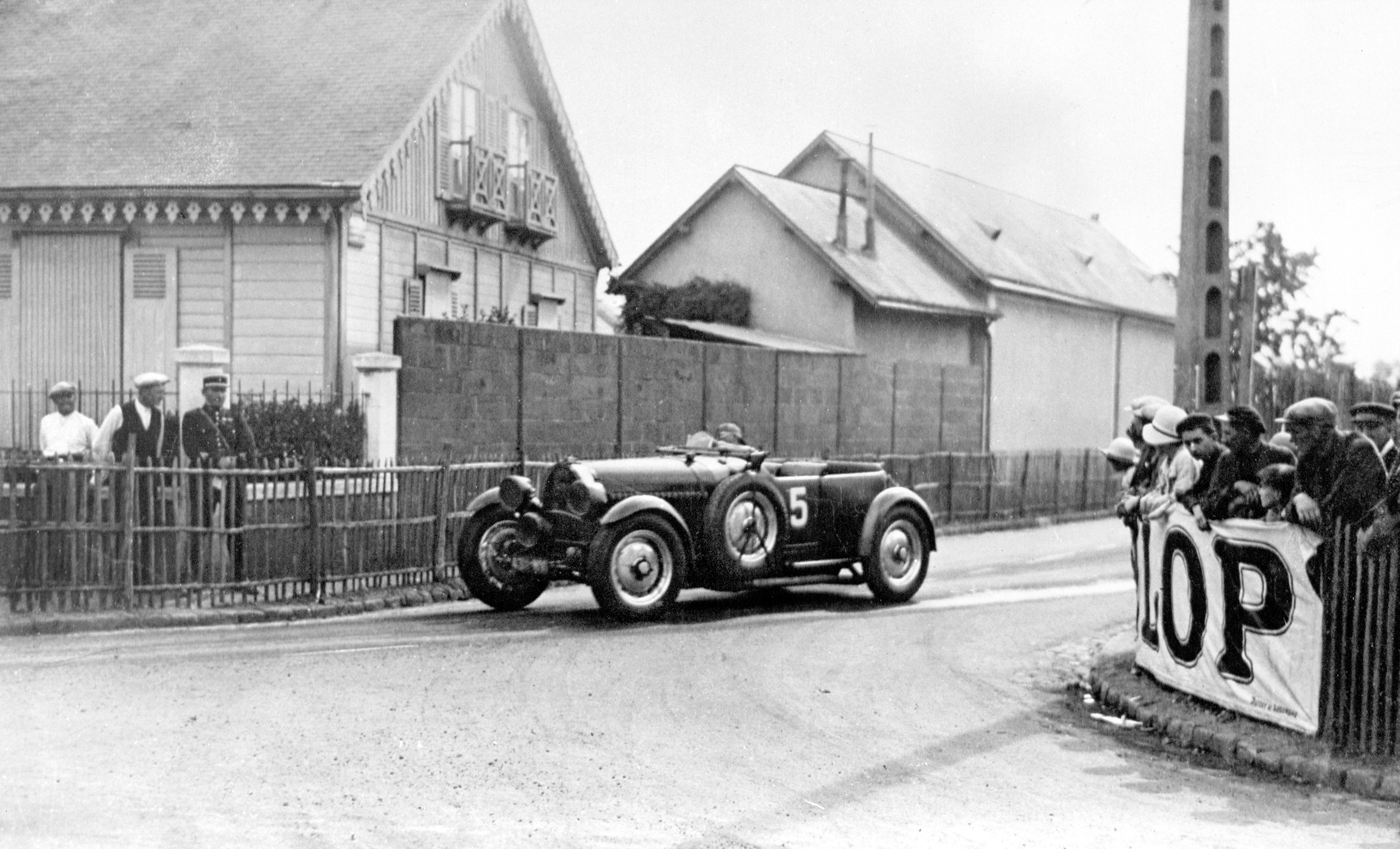 Historic photo of a Bugatti Type 50S racing at Le Mans