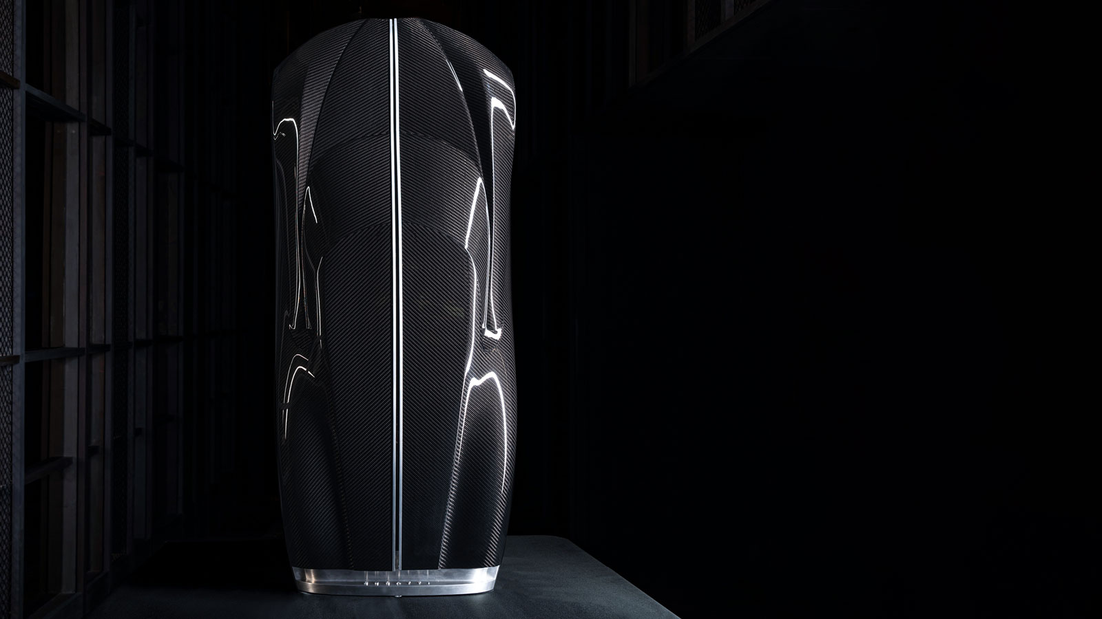 The carbon fiber case for the Bugatti Champagne 