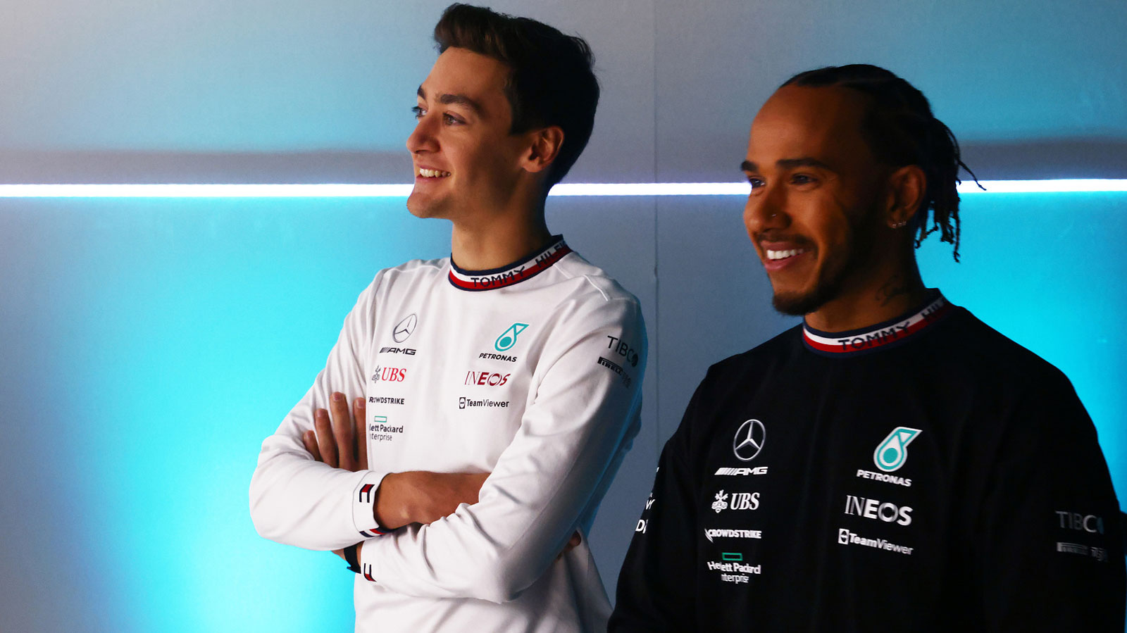 A photo of George Russell and Lewis Hamilton 