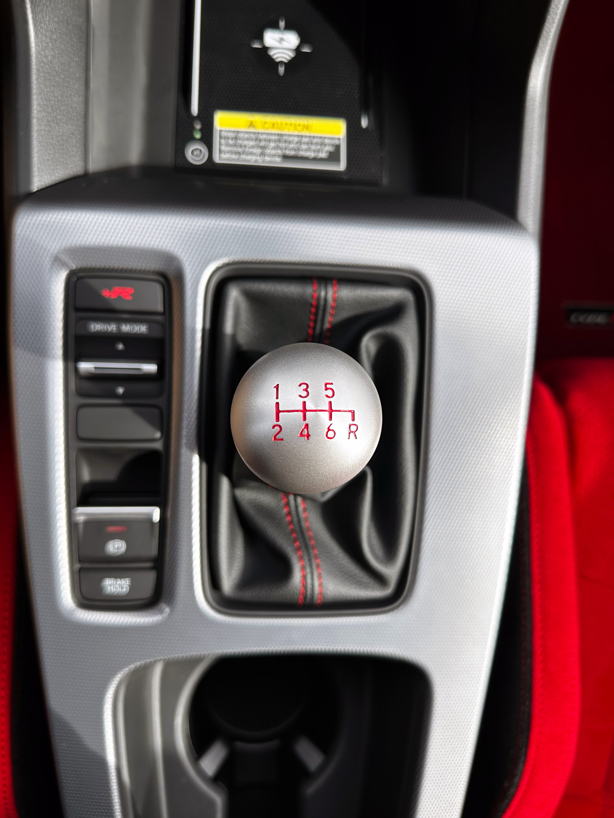 2023 Honda Civic Type R shifter viewed from top down