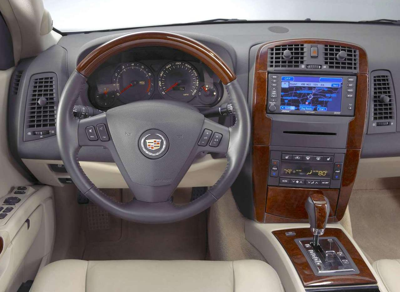 2004 Cadillac SRX interior