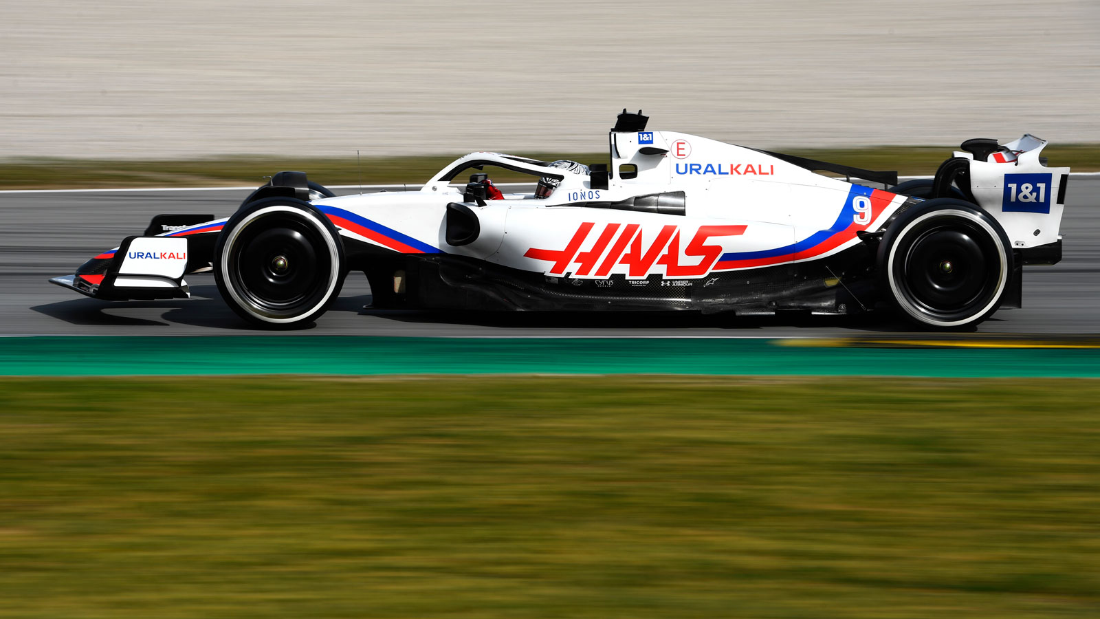 The Haas F1 car with its original 2022 livery. 