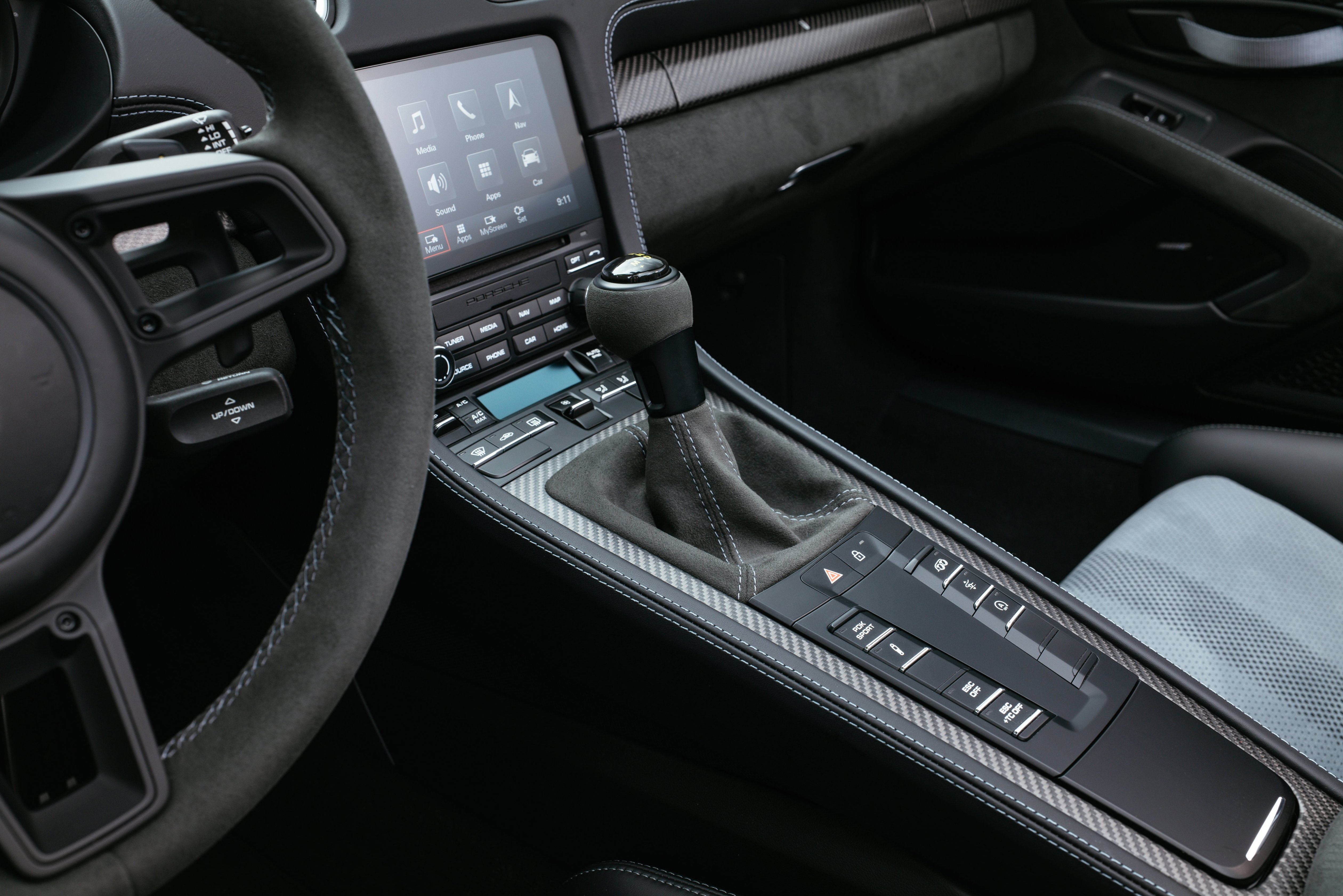 The center console and shift lever of the 2024 Porsche 718 Spyder RS