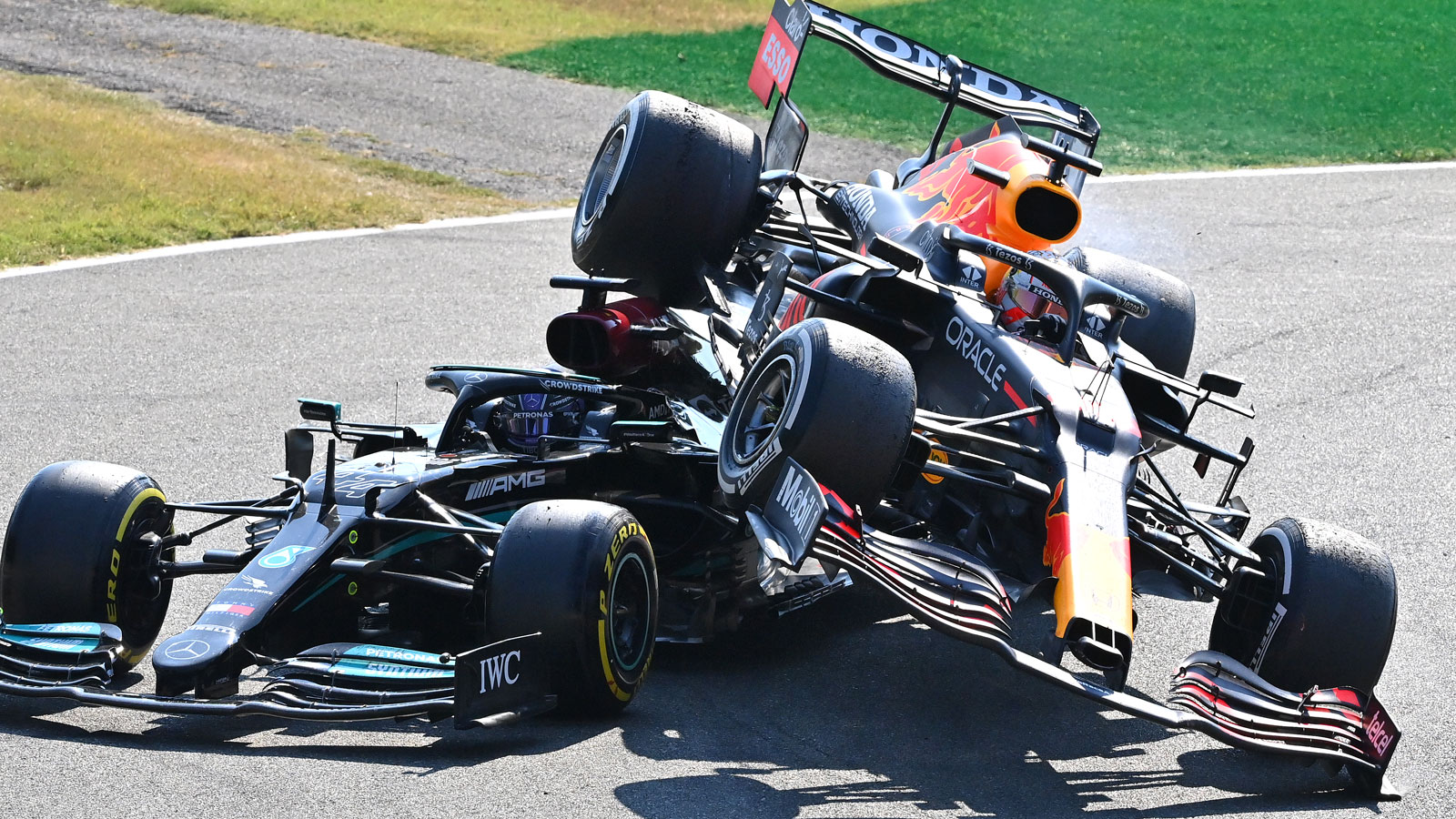 Max Verstappen and Lewis Hamilton crashed at the Italian Grand Prix