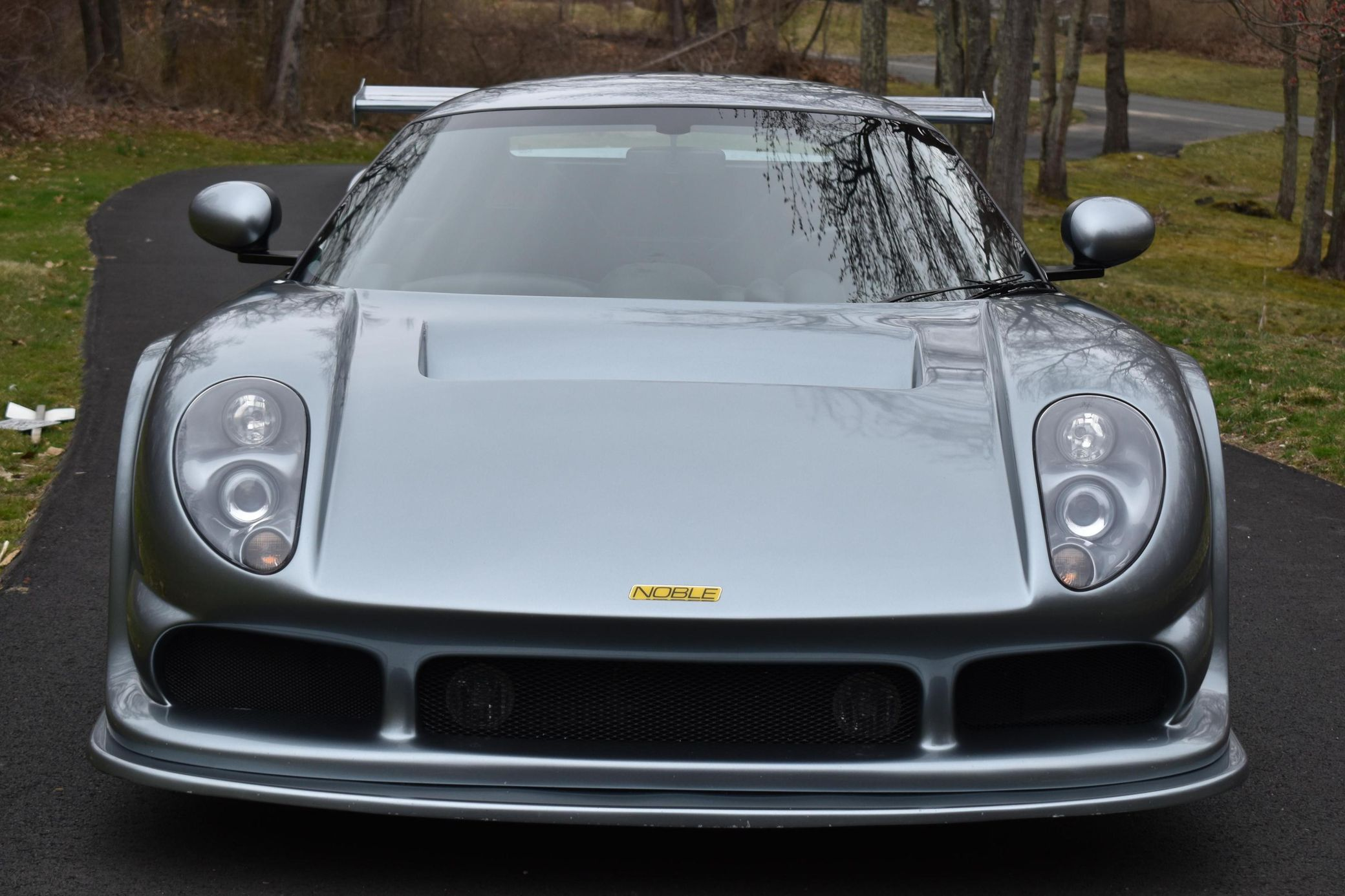 2006 Noble M400 front