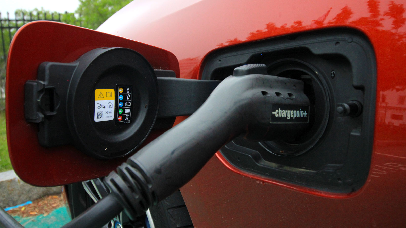 A photo of the charging port on the BMW 330e. 