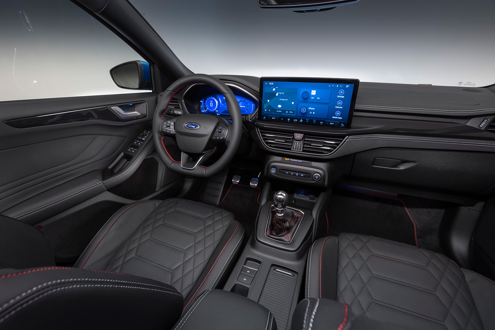 2022 Ford Focus ST Line interior