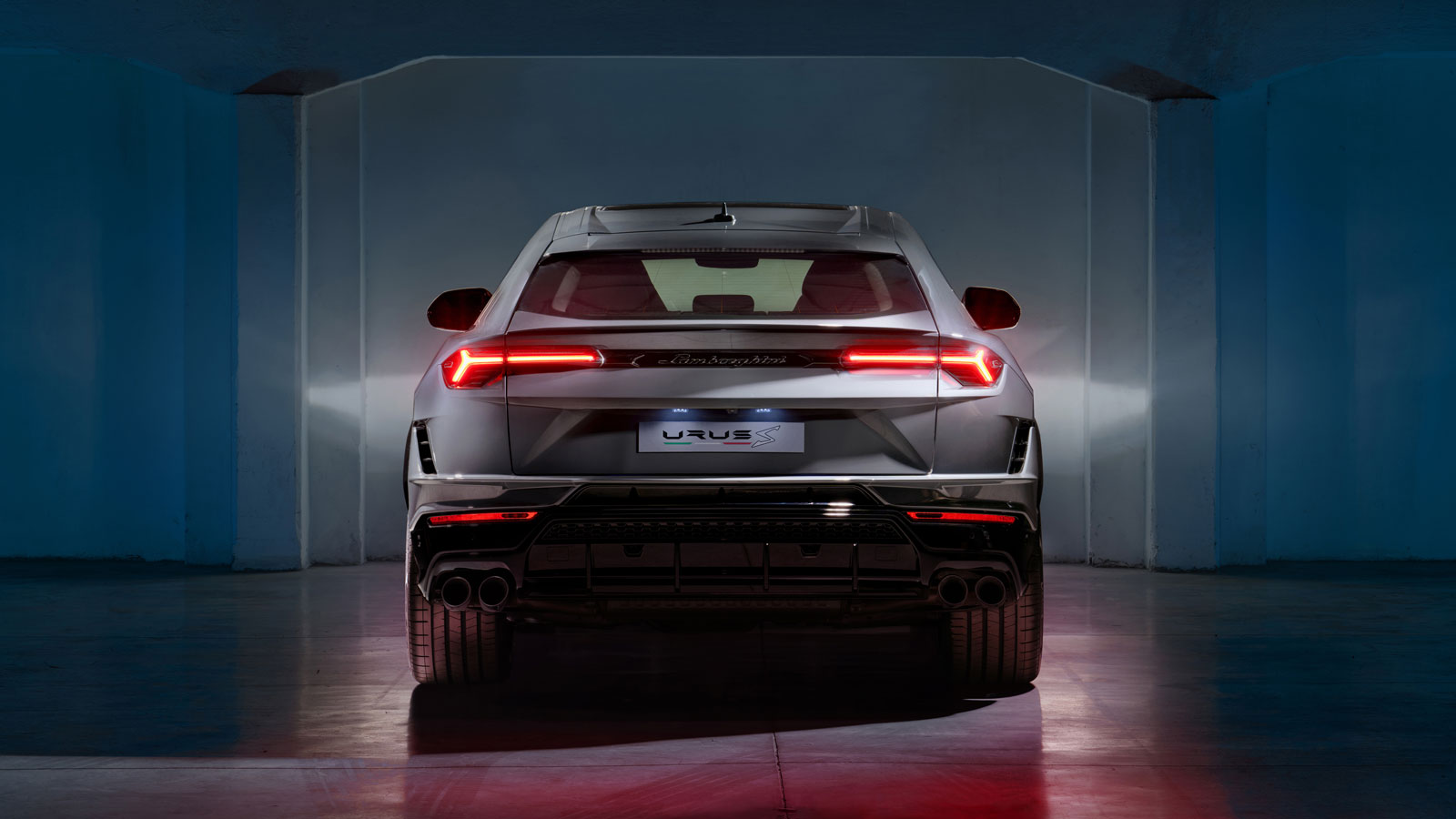 A photo of the rear end on the Lamborghini Urus S SUV. 