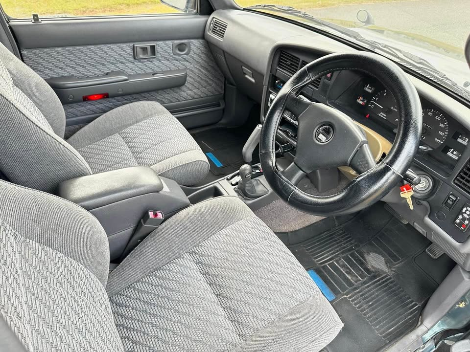 a photo of the front seats in the hilux 