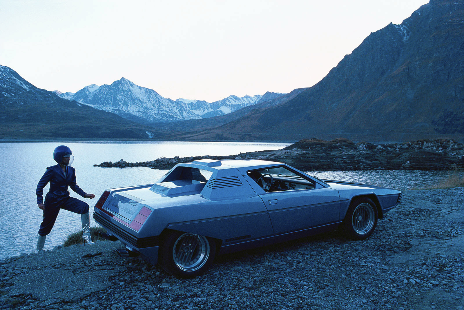 Rear 3/4 view of the Ferrari 308 GT Rainbow concept