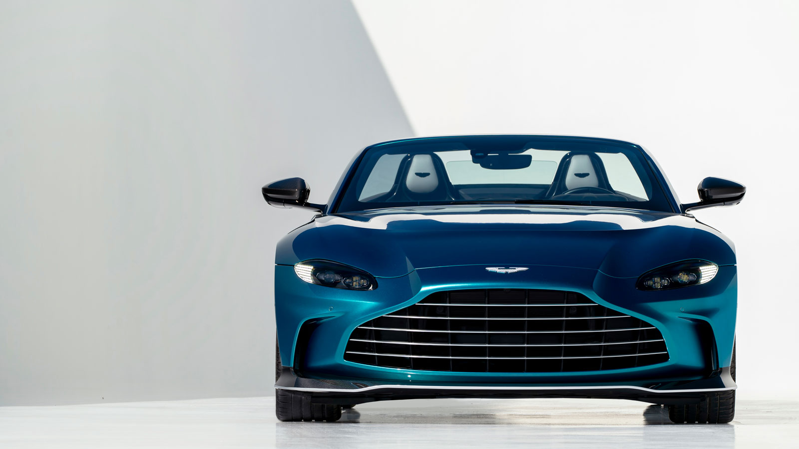 A photo of the front end of the Aston Martin V12 Vantage Roadster 