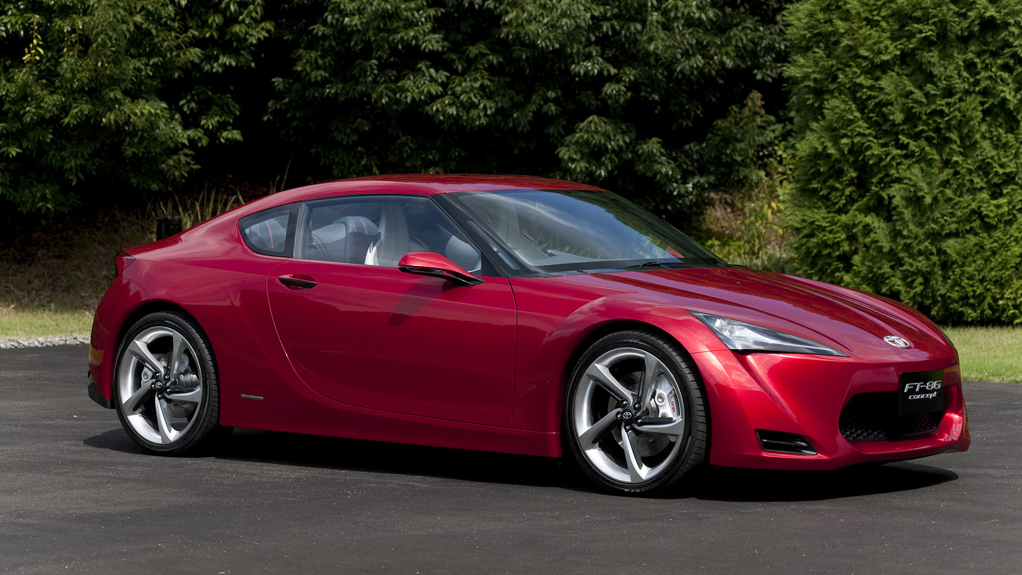 2009 Toyota FT-86 concept front quarter view