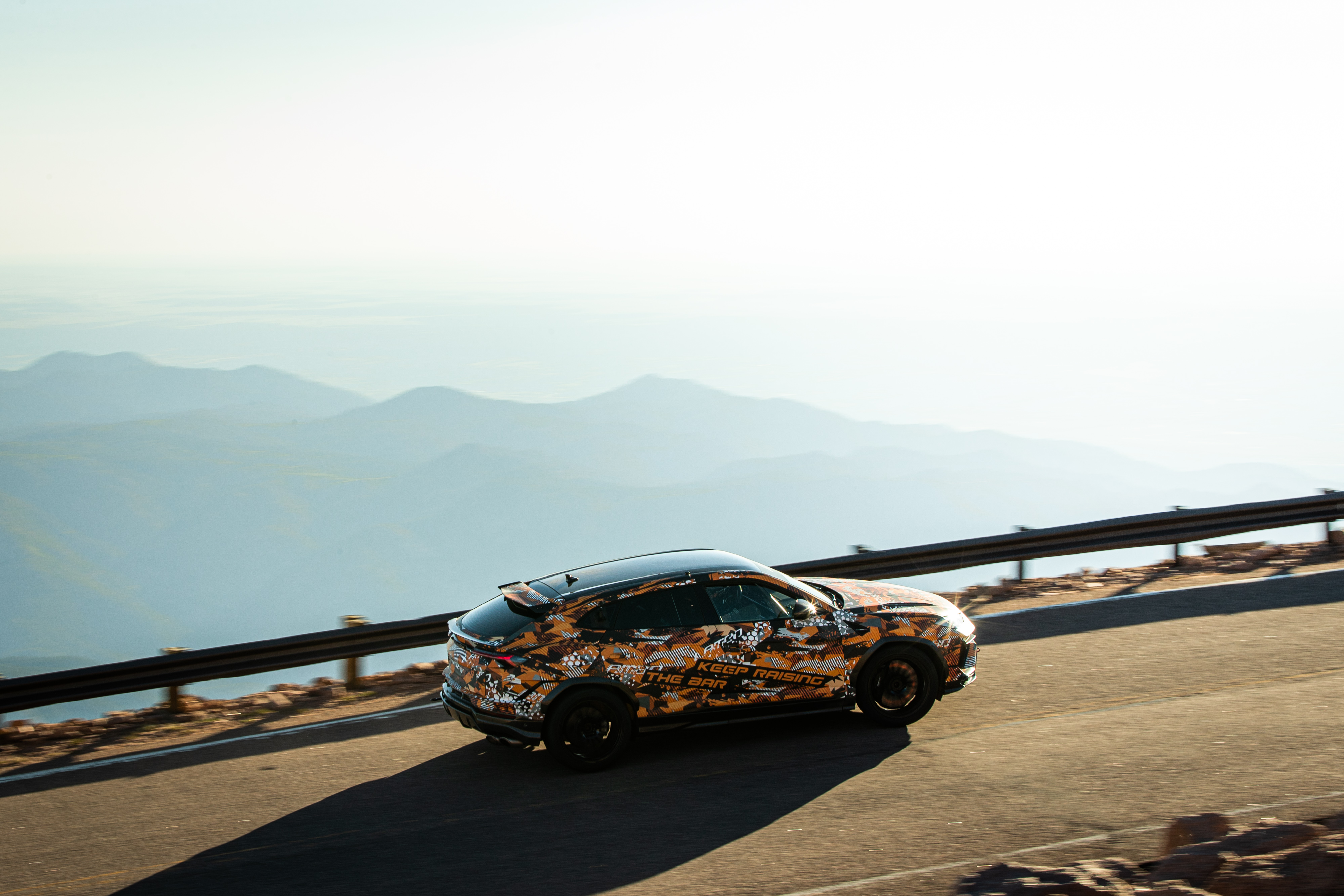 Lamborghini Urus races up Pikes Peak to set a new SUV record.