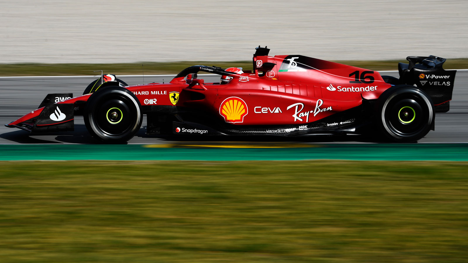 A photo of the 2022 Ferrari testing in Barcelona.