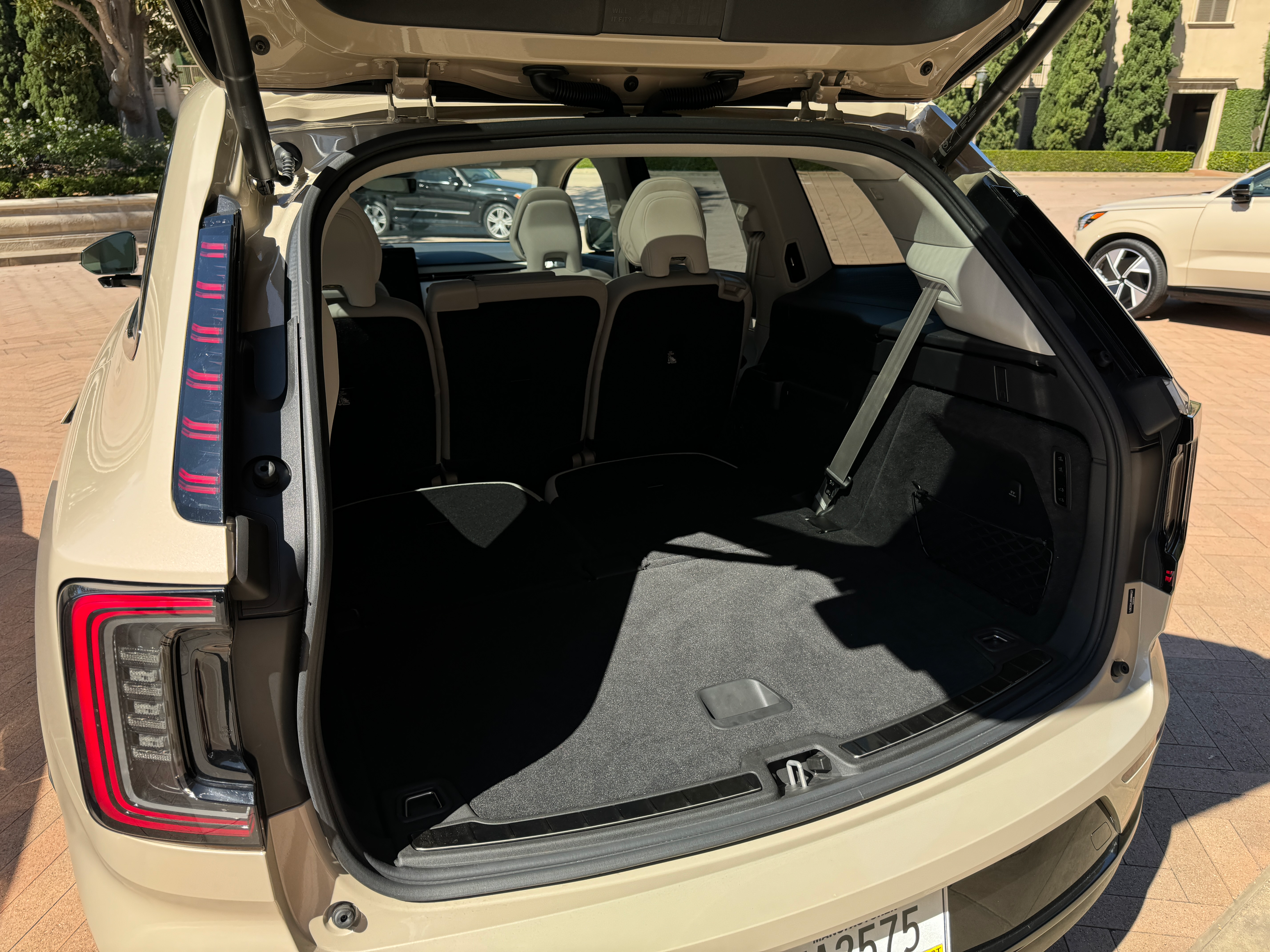 Cargo space of a Volvo EX90